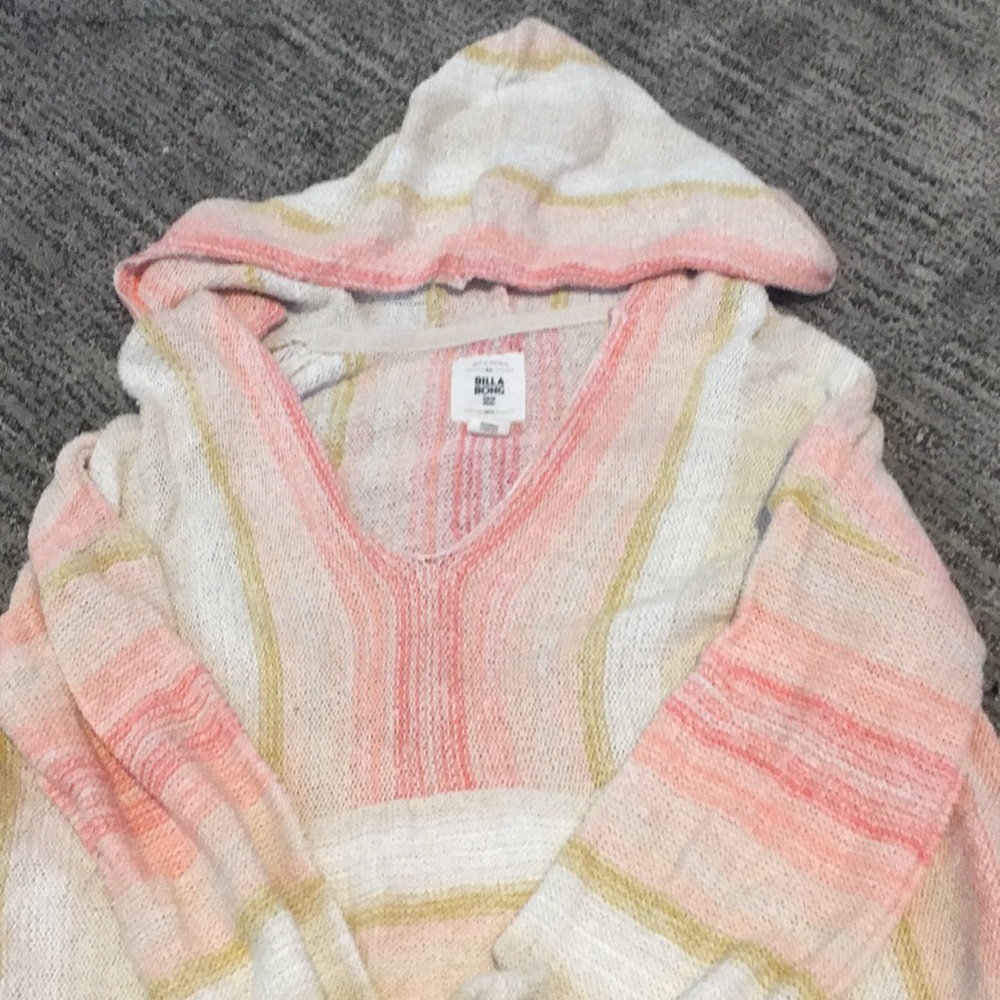 Used once. Size small. Beach cover up. Very comfy